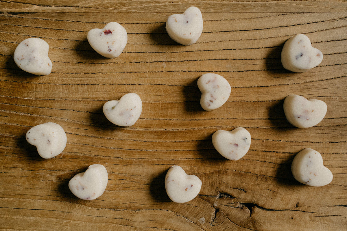 Rose Geranium, Lavender, Ylang Ylang & Vetiver Aromatherapy Naturally Scented Wax Melts with Rose petals